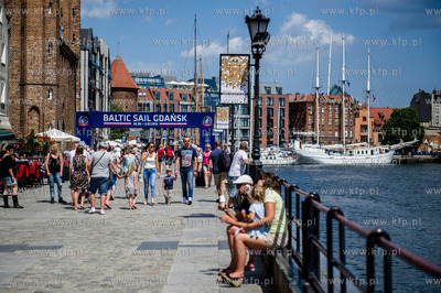 Gdańsk. Rybackie Pobrzeze. Zlot zaglowcow Baltic Sail...