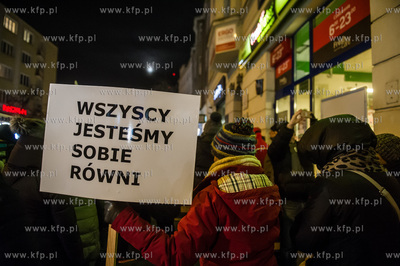 Gdynia. Pikieta Solidarnie dla Polski, zorganizowana...