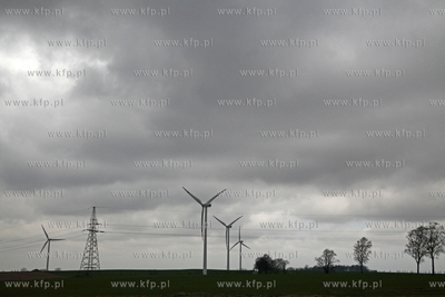 Chmury nad Polwyspem Helskim. 16.04.2010 fot. Jerzy...