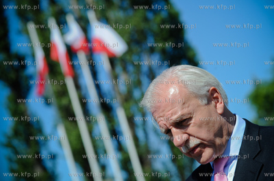 Plac Solidarnosci w Gdansku.  Wizyta kandydata na Urzad...