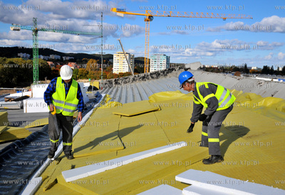 Konferencja prasowa poswiecona dobiegajacemu konca...