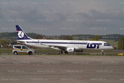 Gdansk Rebiechowo. Najnowsza maszyna Polskich Linii...