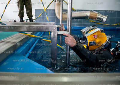 Gdynia. Osrodek Szkolenia Nurkow i Pletwonurkow Wojska...