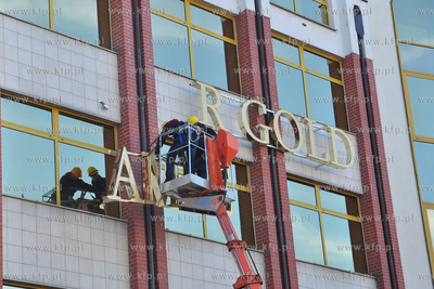 Gdansk. Zdjecie szyldu z budynku Artus Park przy ul...