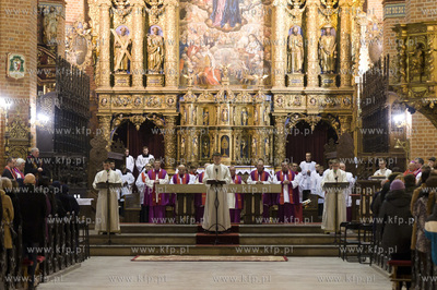 Wielki Piątek w Bazylice katedralnej w Pelplinie....
