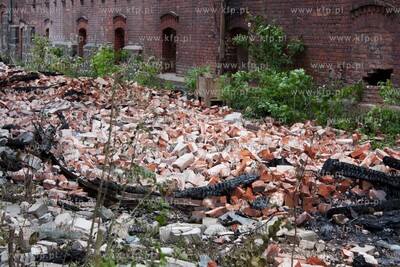 Starogard Gdanski. Zgliszcza zabytkowego mlyna po pozarze....