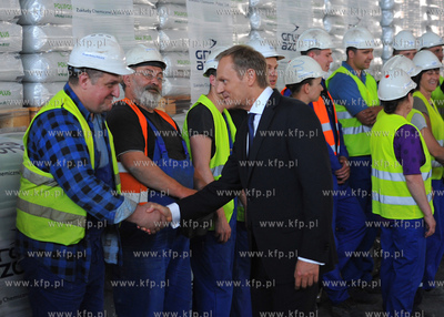 Premier Donald Tusk podczas wizyty w Szczecinie. Nz....