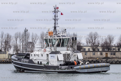 SD Tempest, holownik typu RotorTug z trzema pędnikami...