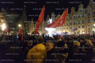Gdańsk. Długi Targ. Wiec Przeciwko Nienawiści i...