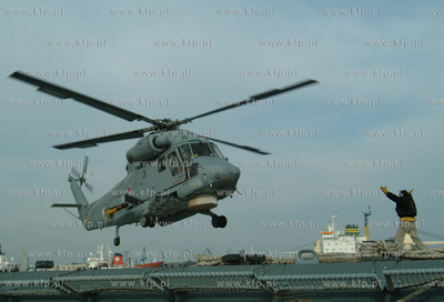 Fregata rakietowa ORP "Gen. T. Kosciuszko". Start helikoptera...