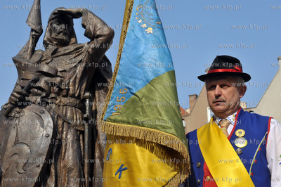 Uroczystosci rozpoczecia Dnia Kaszubskiego pod pomnikiem...