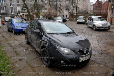 Samochody z rejestracjami spoza Gdanska zaparkowane...