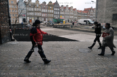 Prace przy budowie skweru na terenie Law Miesnych pomiedzy...