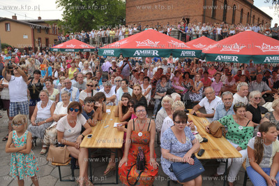 Chmielno. Kaszuby. Inscenizacja wesela kaszubskiego...