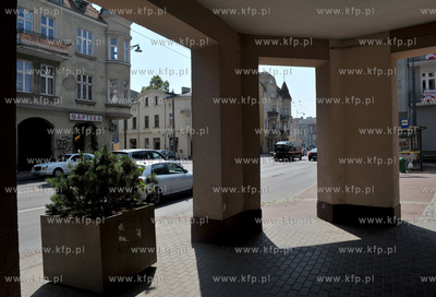 Sopot. Aleja Niepodległości. Filary niedaleko ul....