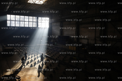 Gdynia. Stocznia Crist buduje statki na terenach bylej...