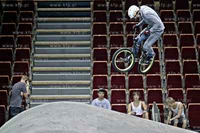 Ergo Arena prawie gotowa na zawody sportow ekstremalnych...