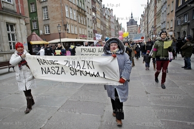 Gdansk. ul. Dluga manifa zorganizowana przez Trojmiejska...