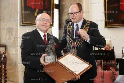Gdansk. Ratusz Glownomiejski. Uroczystosc wreczenia...