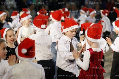 Gimnazjumnr 2 w Zukowie. Konkurs tanca towarzyskiego....