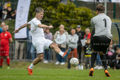 Boisku przy ul. 23 Marca w Sopocie. Mecz piłki nożnej...