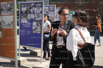 Plac między Katownią a Bramą wyżynno. Otwarcie...