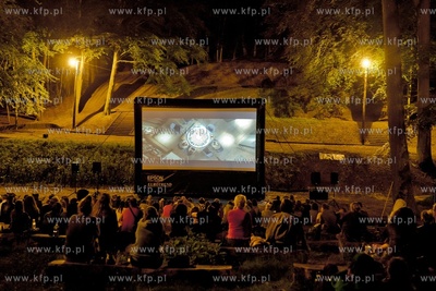 „Kino po zachodzie słońca” - nowy cykl seansów...