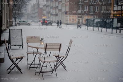 Gdansk. Zima i obfite opady sniegu wrocily do miasta.
08.01.2012
fot....