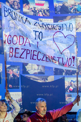 Sopot. Hala 100-lecia. Final Maratonu Poparcia Bronislawa...