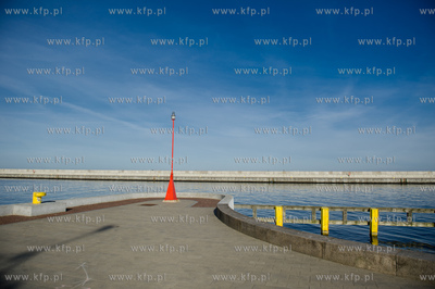 Gdynia. Pierwszy prawdziwie wiosenny, sloneczy i cieply...