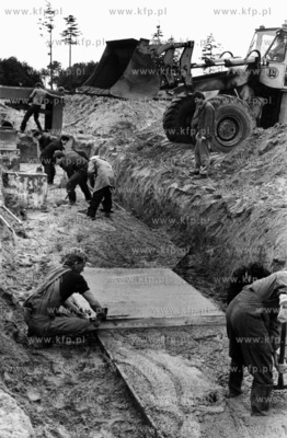 Budowa Elektrowni Wodnej Zarnowiec - najwiekszej w...