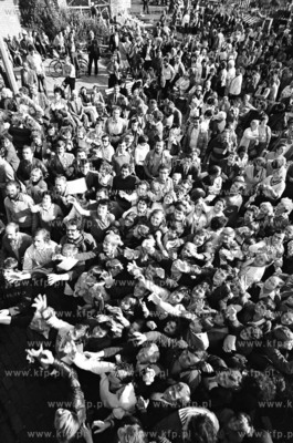 Strajk w Stoczni Gdańskiej im. Lenina Nz. stoczniowcy...