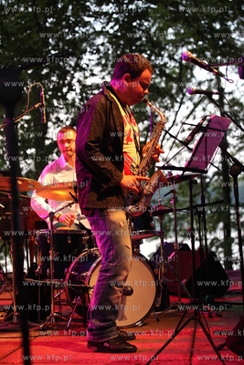 Koncert Obara Trio w skladzie: Maciek Obara, Maciek...