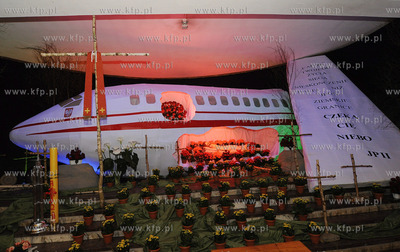 Grob Panski w kosciele Najswietszej Marii Panny Wspomozenia...