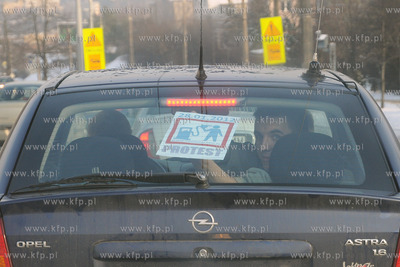 Kierowcy z Gdyni i okolic protestowali wspolnie przeciwko...