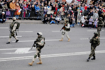 Gdynskie Urodziny Niepodleglej. Parada Niepodleglosci...