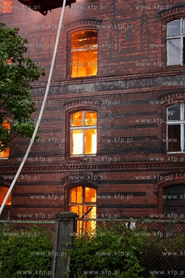 Pozar zabytkowego mlyna w Starogardzie Gdanskim. 26.05.2013...