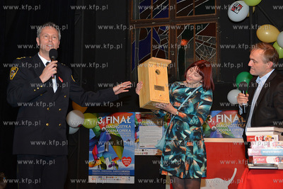 23 final WOSP w Gdyni. Licytacja prowadzona przez przez...