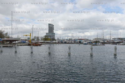 Gdynia w czasie epidemii koronawirusa COVID-19. Zamkniete...