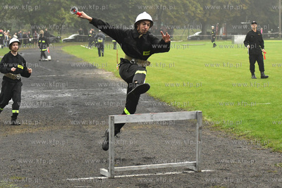 Powiatowe Zawody Sportowo - Pożarnicze na stadionie...