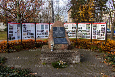 Pomnik saperów na skwerze przy ulicy Wojska Polskiego...