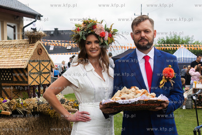 Dożynki w gminie Pruszcz Gdański w Cieplewie. Na...