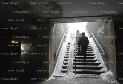 Podziemne przejscie dla pieszych na skrzyzowaniu ul....