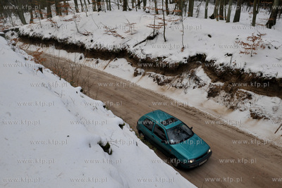 Lesna droga pomiedzy Sulminem na Kaszubach, a Otominem....