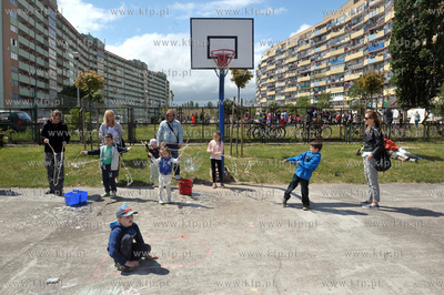 Streetwaves czyli artystyczna akcja miejska w Gdansku...