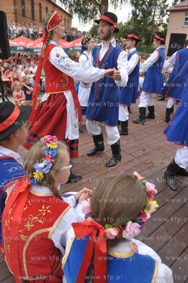 Chmielno. Kaszuby. Inscenizacja wesela kaszubskiego...