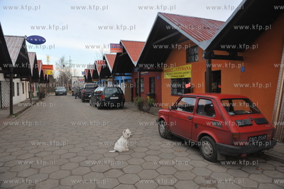Gdańsk Zaspa, Rozstaje. Sklepy i pawilony handlowe...