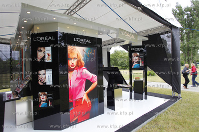 Namiot firmy Loreal na 36 Festiwalu Filmow Fabularnych...