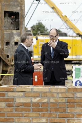 Gdansk. Uroczystosc wmurowania kamienia wegielnego...