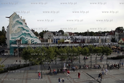 Sopot. Festiwal Artloop. Kwatera glowna festiwalu instalacja...